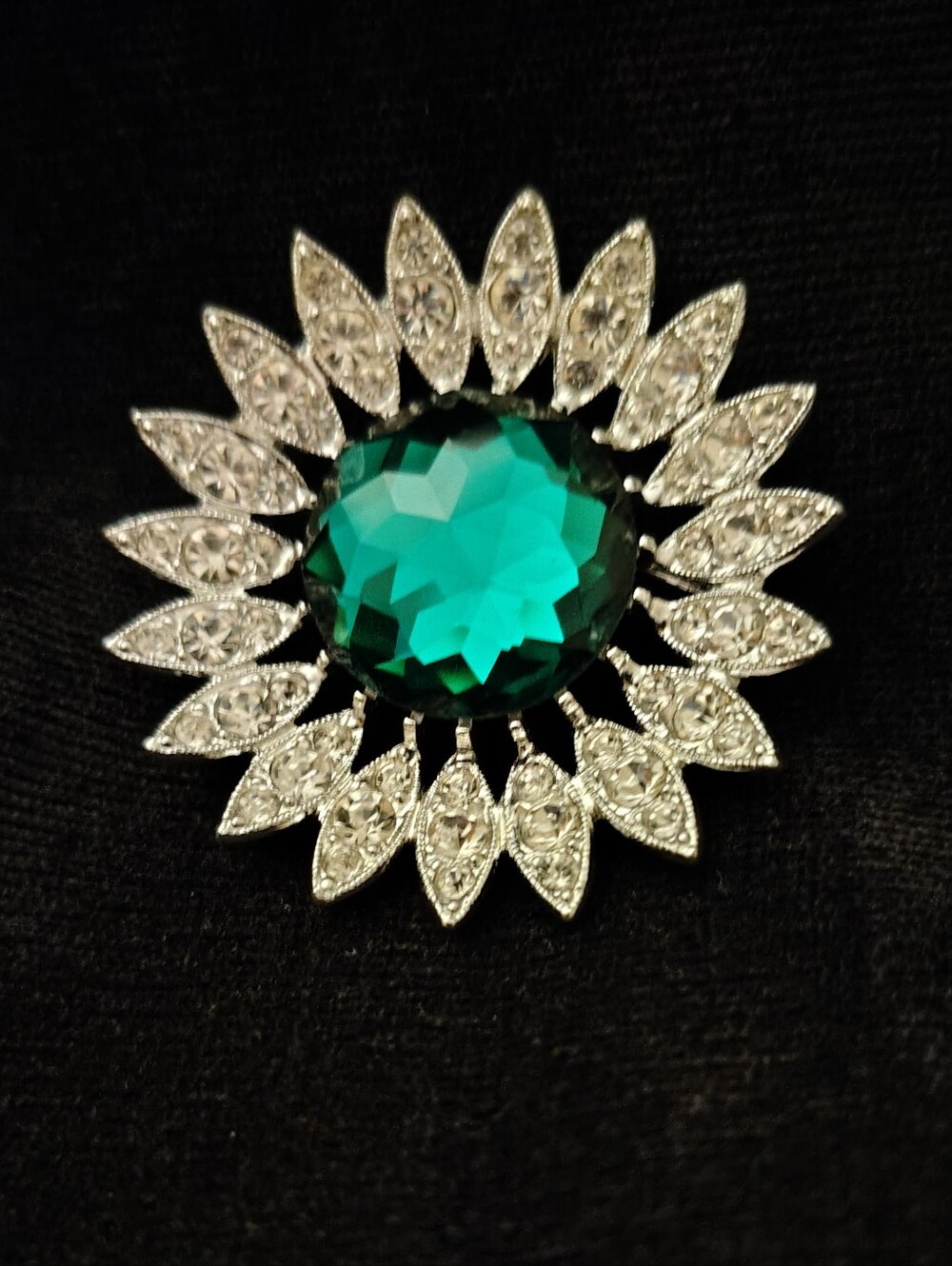 Sarah Coventry Vtg. "Kathleen" Brooch